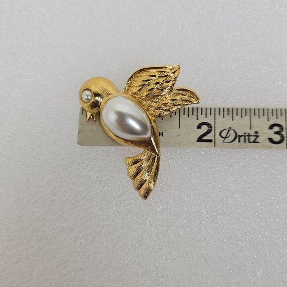 Vintage Napier Bird Brooch Pin Hummingbird Faux Pearl Cabochon Gold Tone Metal - Picture 4 of 8